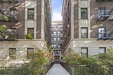 401 Eighth Avenue in Park Slope