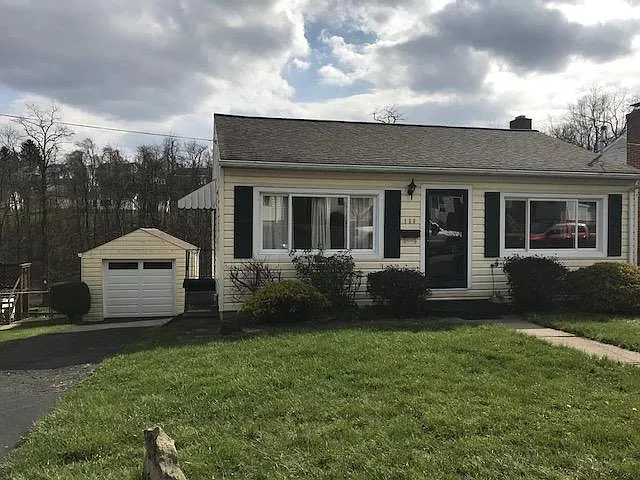 159 Walter St photo 1