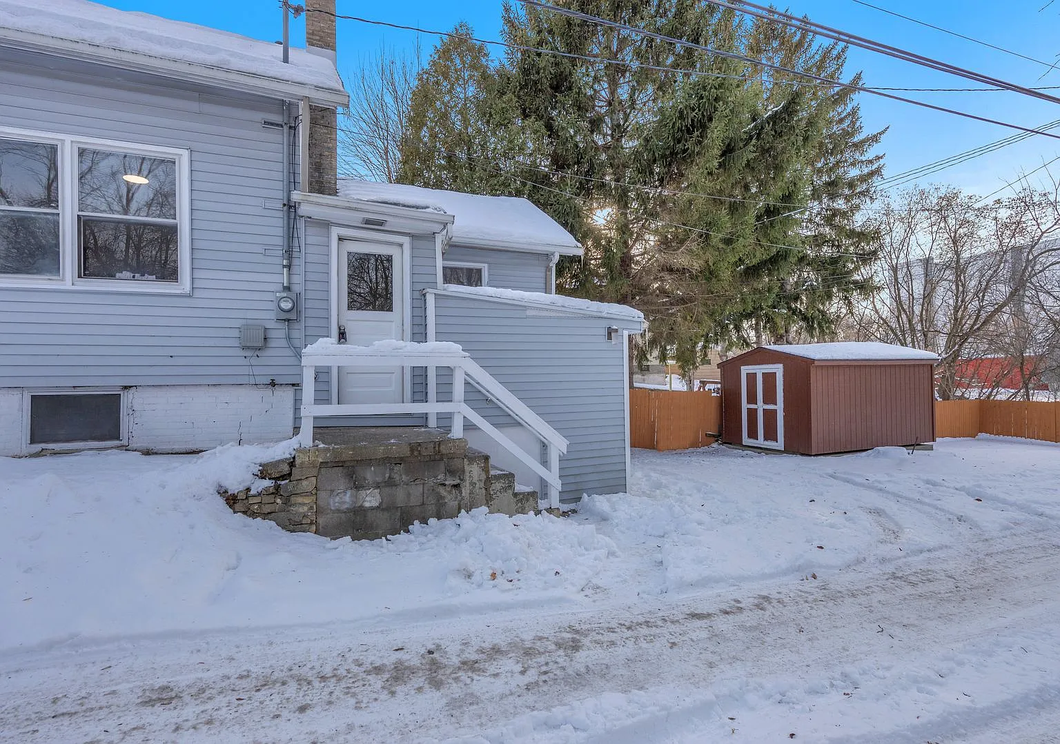 3 Bed 1 Bath Single Family Home — Photo 3