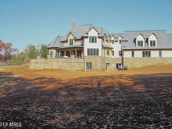 3rd image of 9925 Alydar Ct