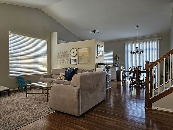 2nd image of 415 Havenwood Dr