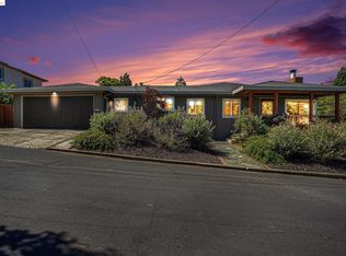 500 Summit Dr, Pinole, CA 94564