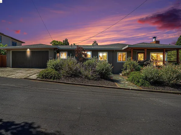 500 Summit Dr, Pinole, CA 94564