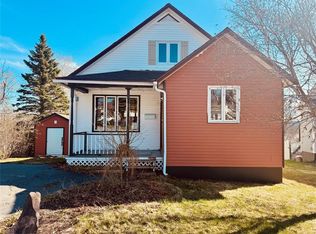 11 Crescent Hts, Grand Falls Windsor, NL A2A1K6