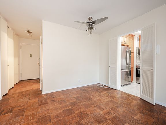 5th image of 70-25 Yellowstone Blvd #16B