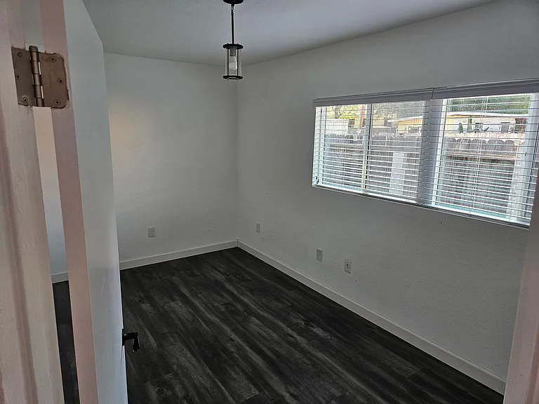 744 Park Pl — Photo 8