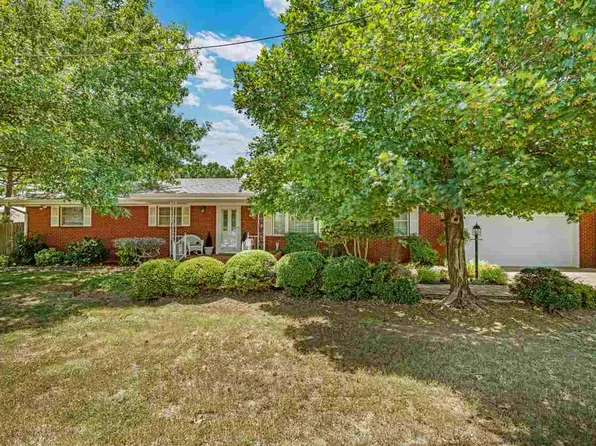 1113 SE Sullivan Dr, Lawton, OK 73501