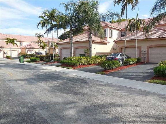3rd image of 1561 Sorrento Dr