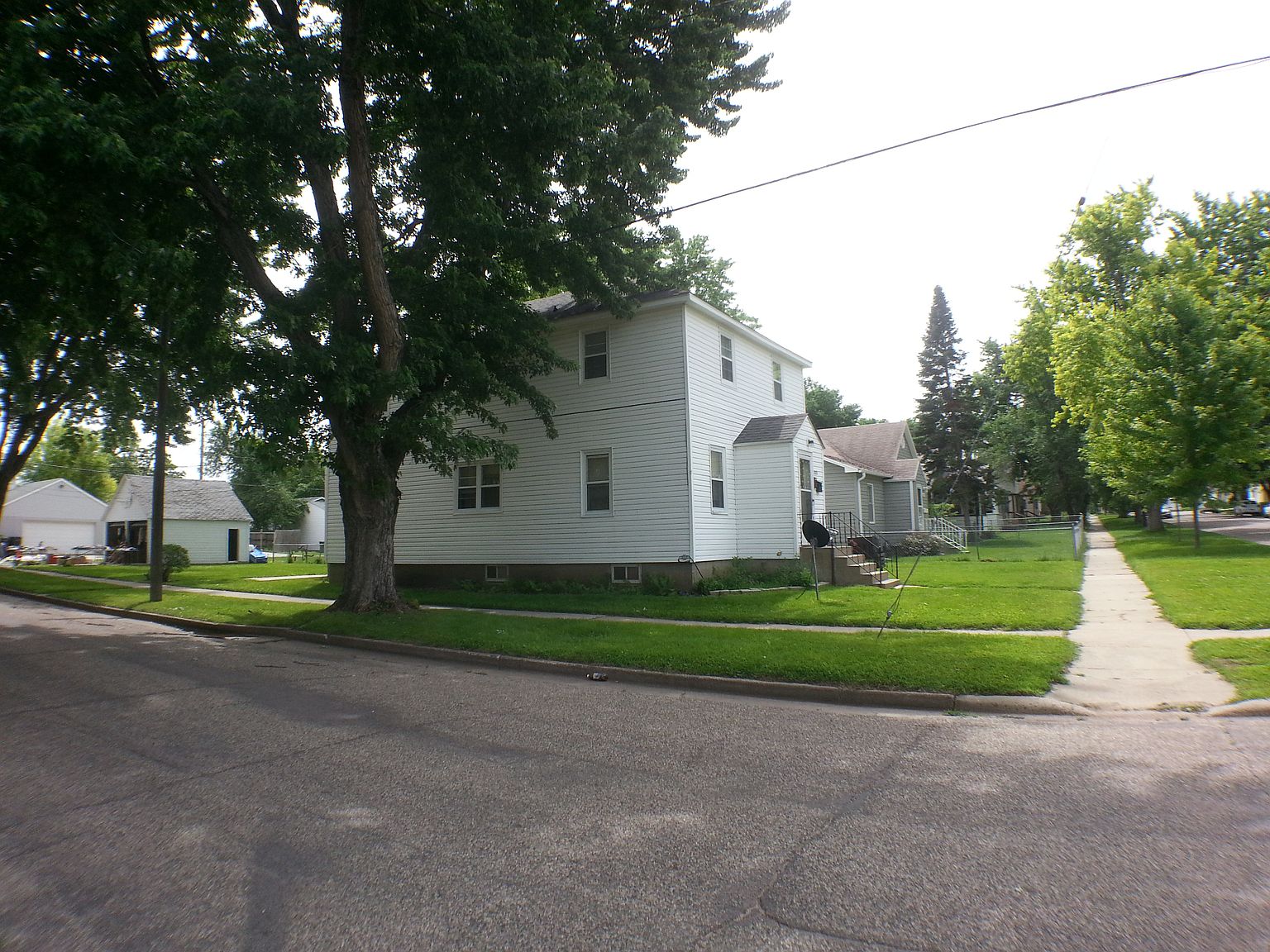 1132 N Dakota Ave, Sioux Falls, SD 57104 Zillow