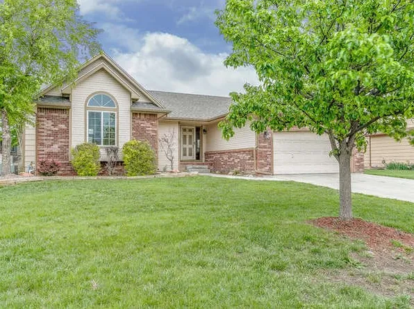 2806 N Meadow Oaks Ct, Wichita, KS 67220