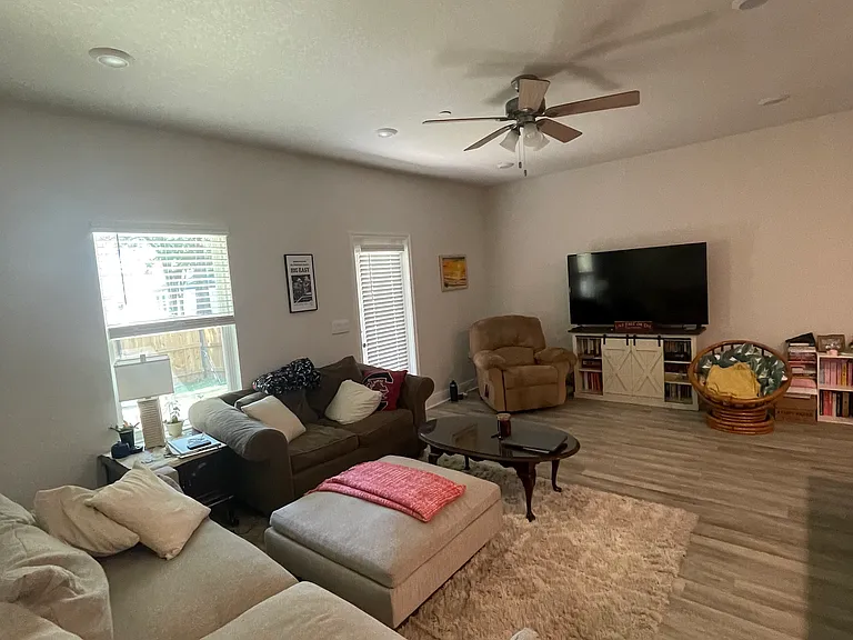 1227 Fairchild Village Dr — Photo 4
