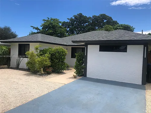 1418 NW 11th St Photo 1