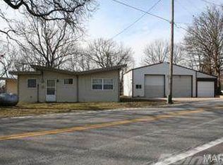 3722 E Four Ridge Rd, Imperial, MO 63052