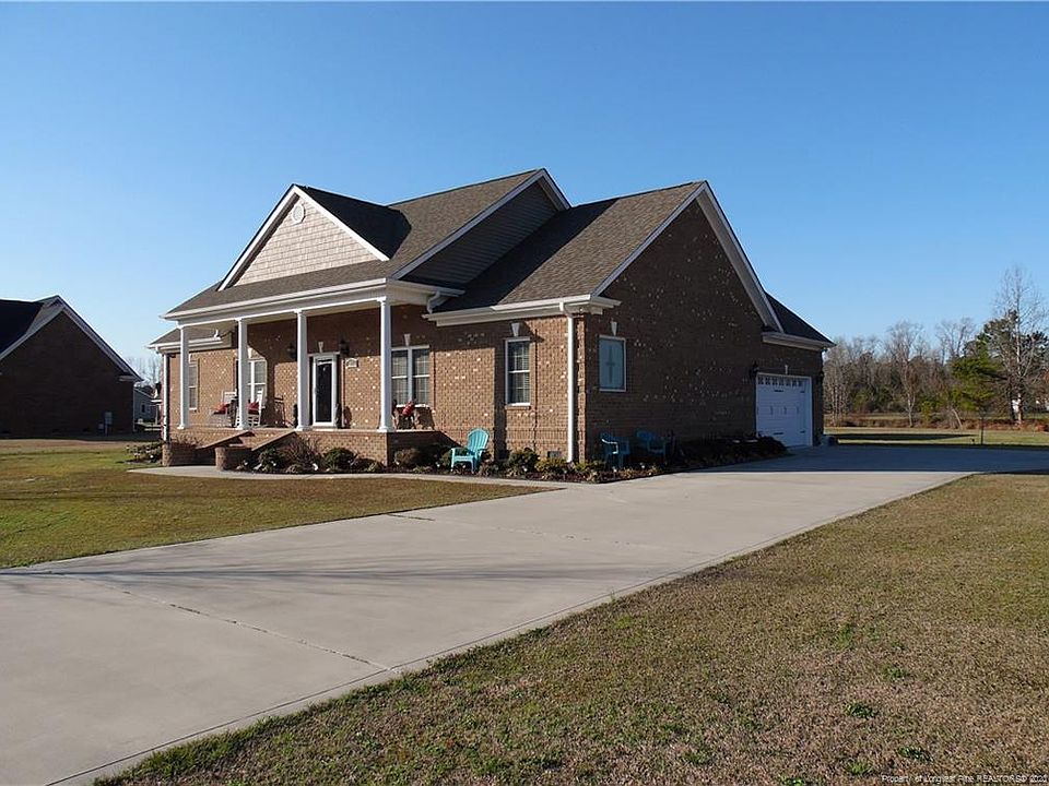 1st image of 82 Brown Stone Dr