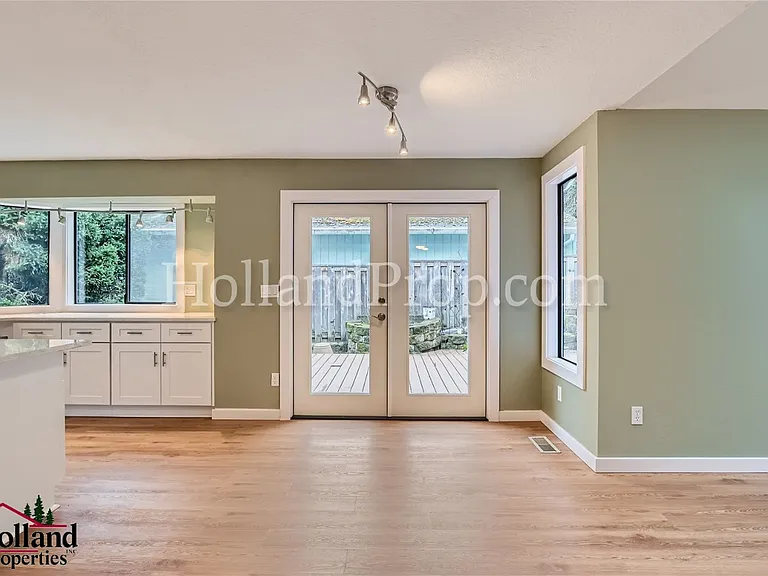 6765 SW 152nd Ave — Photo 13