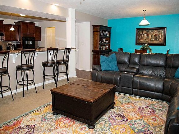 5th image of 8310 Templederry Dr