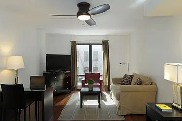 Rented by R New York