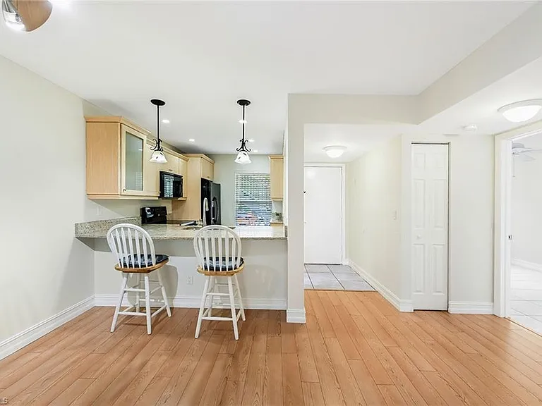 1933 Courtyard Way #D-103 — Photo 5