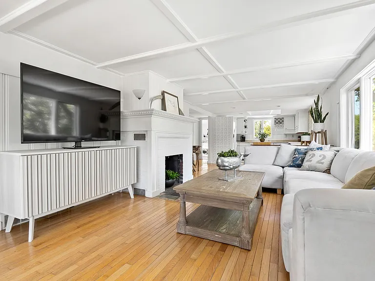 12 Girard Way — Photo 14