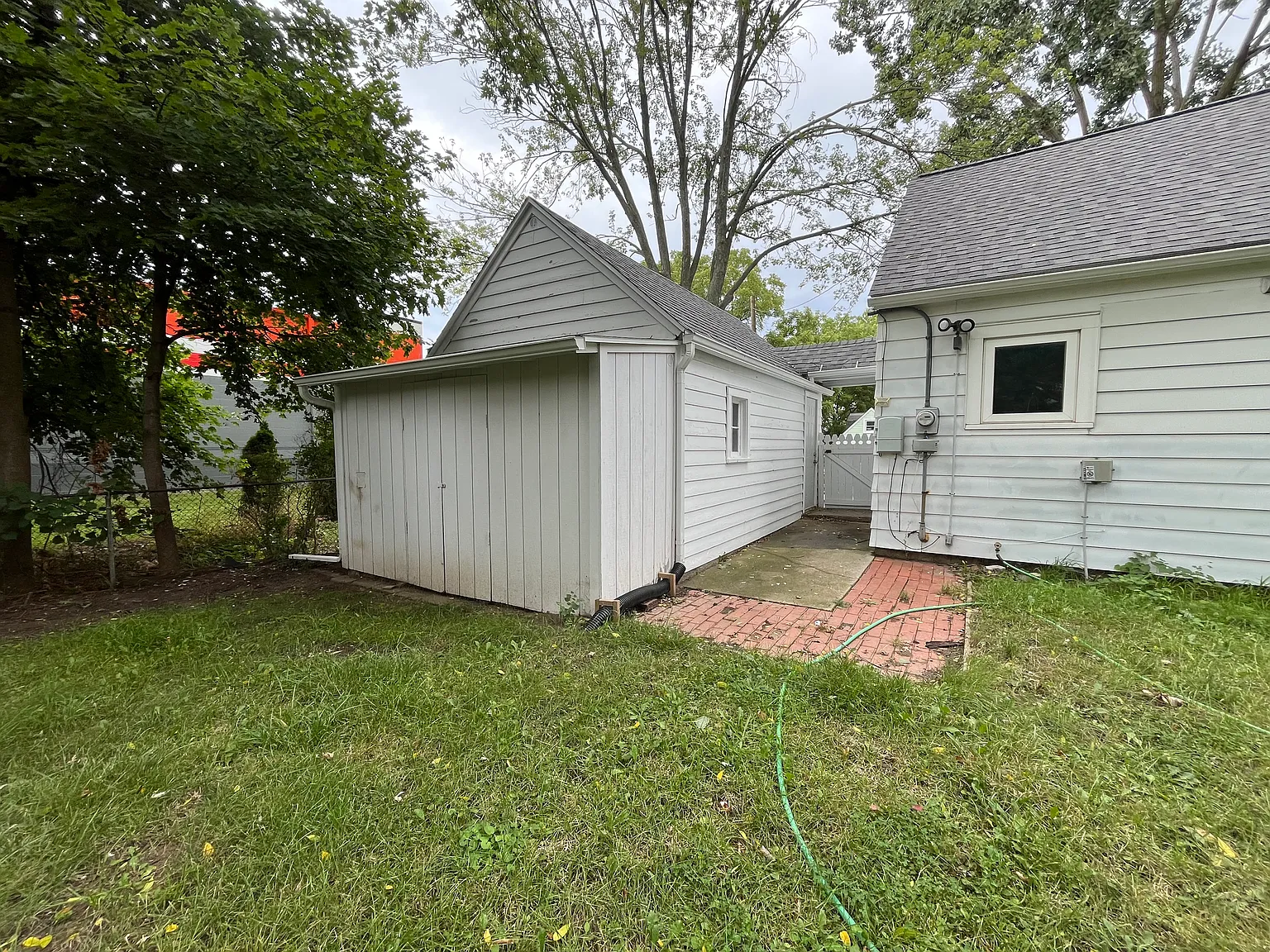 3 bed, 1168 sqft, $2,200 — Photo 3