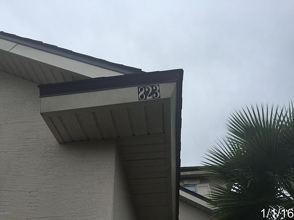 3rd image of 823 Mosswood Chase St