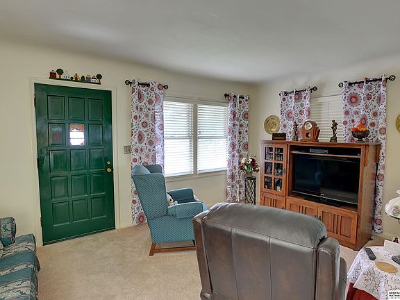 2nd image of 6456 William St