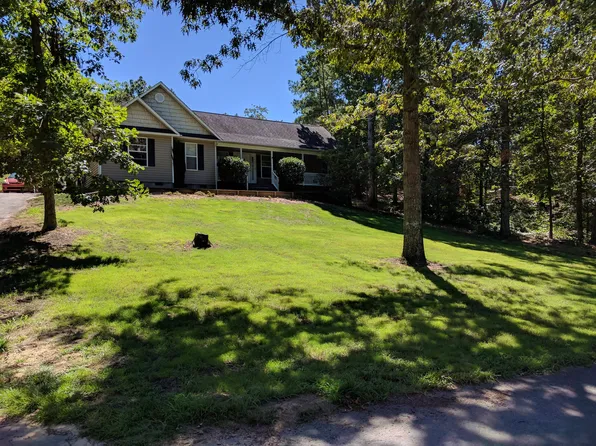 203 Tartan Trl, Southern Pines, NC 28387
