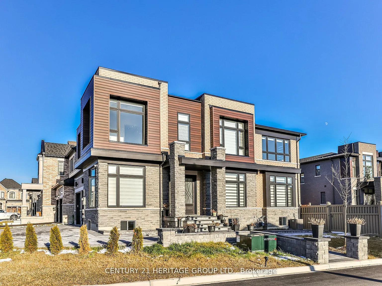 2 bed, $2,100 — Photo 2