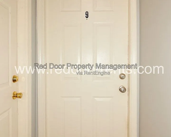 1337 E Market St #9 — Photo 10