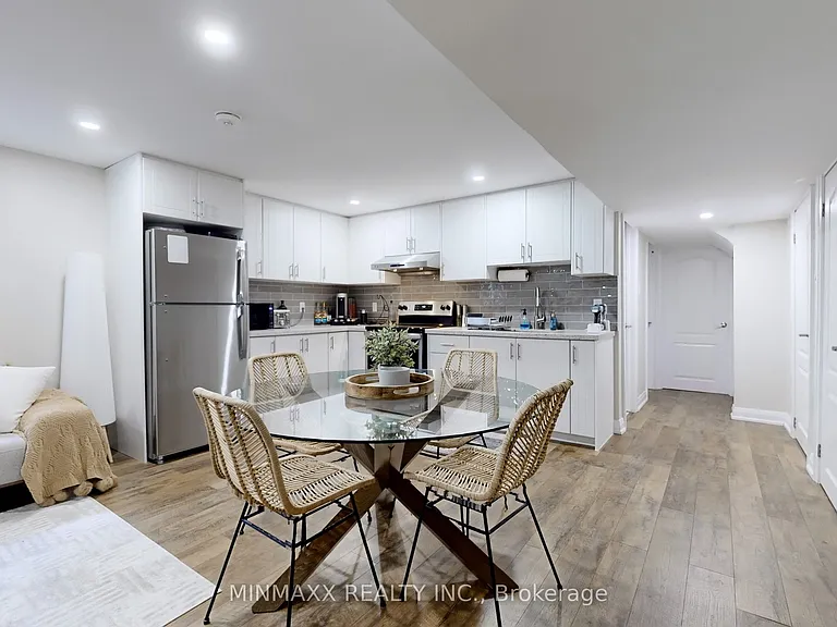 419 Wettlaufer Ter — Photo 12