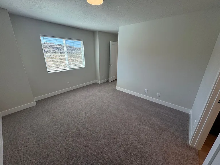 3934 E Fossil Way — Photo 11