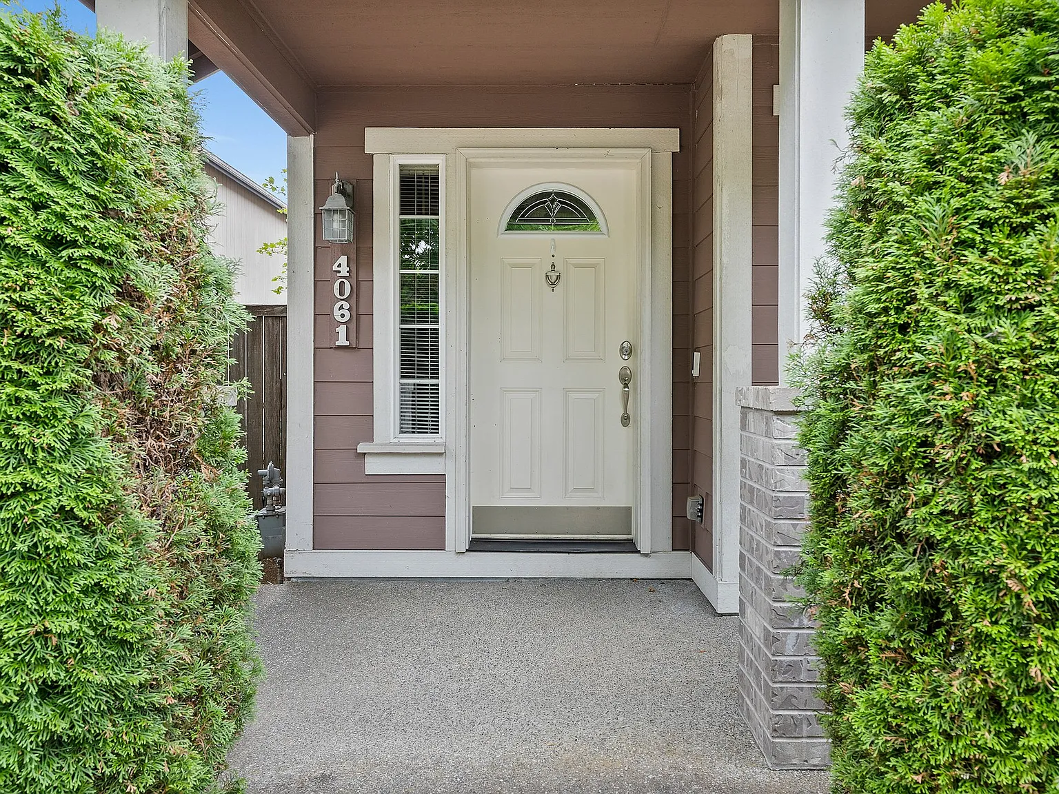 3 bed, 2.5 bath, 1802 sqft, $2,795 — Photo 3