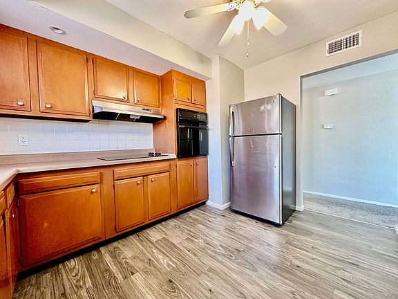 4th image of 4229 Fatima Dr #3