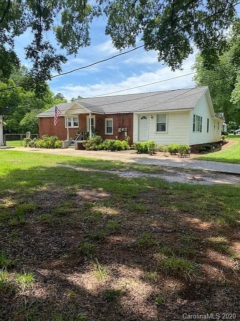 1st image of 206 Belt Dr