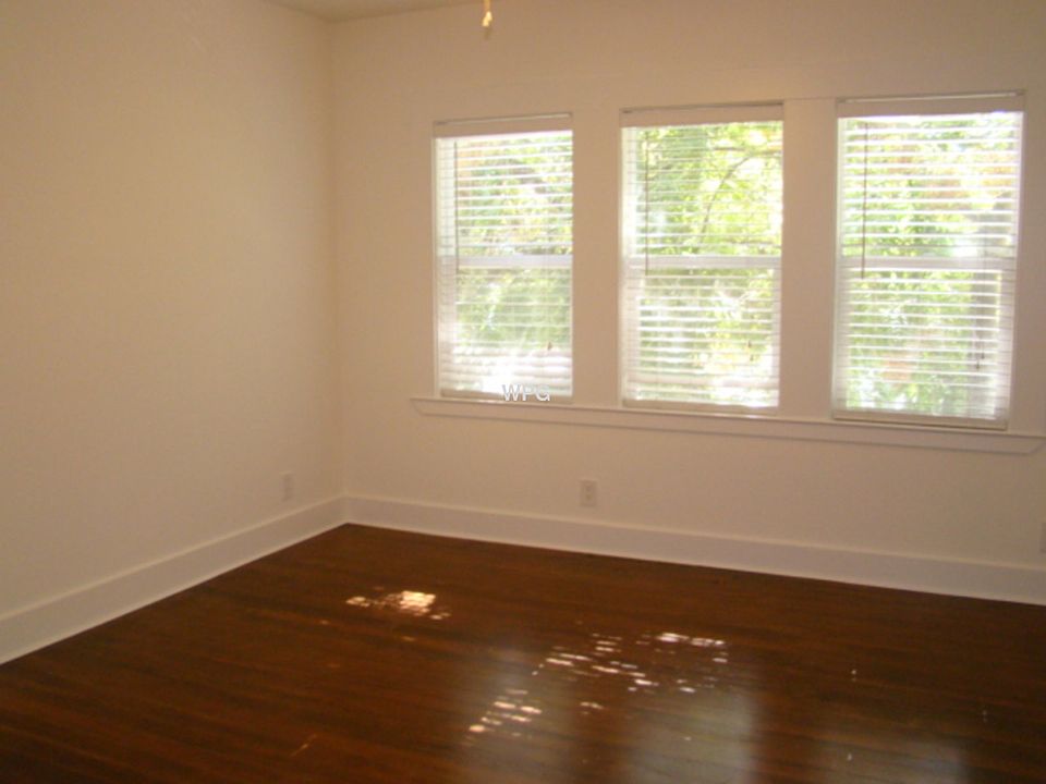 1st image of 705 Lenzen Ave
