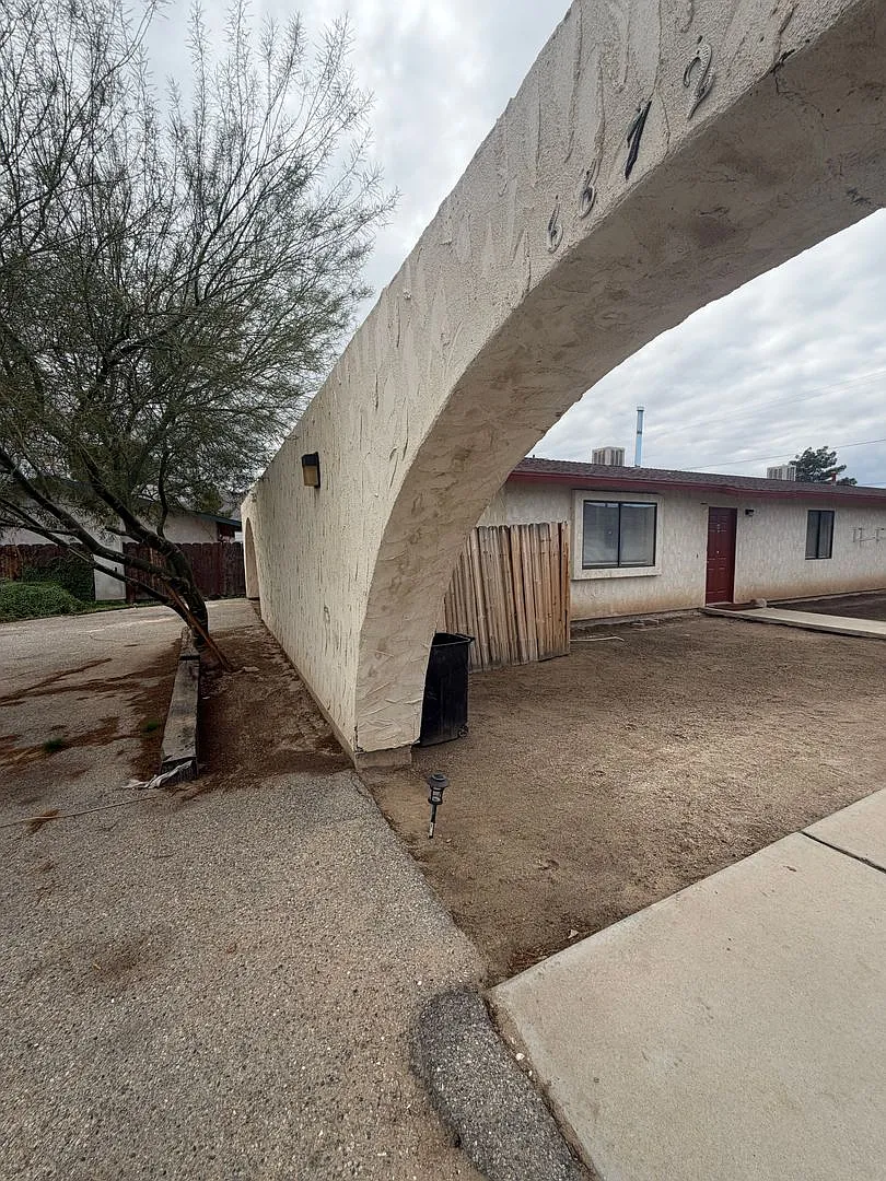 Building Photo - 6672 Mesquite Ave