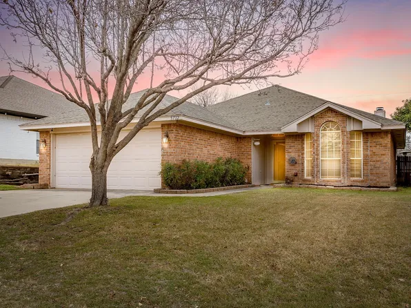 5712 Springtide Dr, Fort Worth, TX 76135