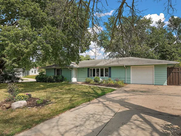 8043 5th St NE, Spring Lake Park, MN 55432