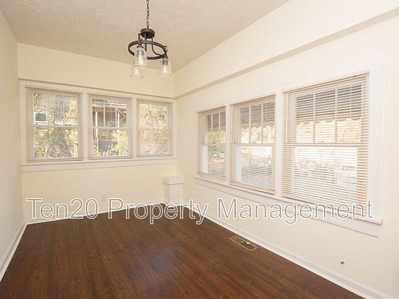5th image of 2111 Summerville Rd