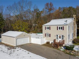 97 Cheshire Rd, Bethany, CT 06524