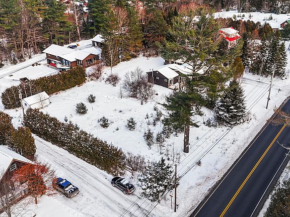 2nd image of 154 Old Military Rd