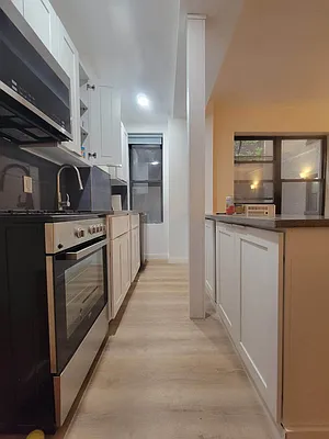 Rented by David Francis New York LLC | media 1