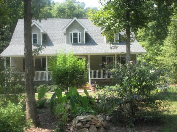 67 Hillside Ct, Bracey, VA 23919