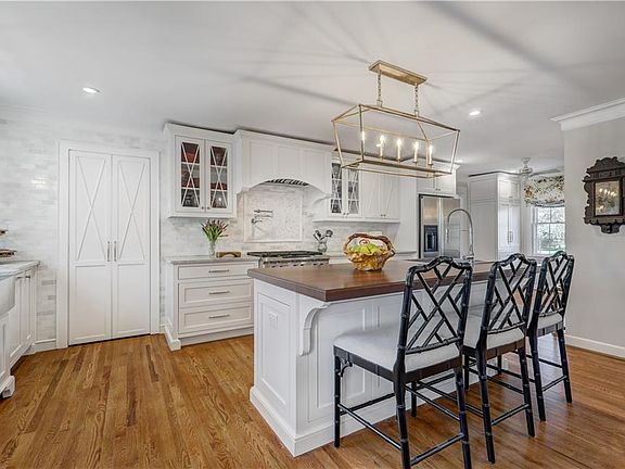 4th image of 3007 Northbrook Dr