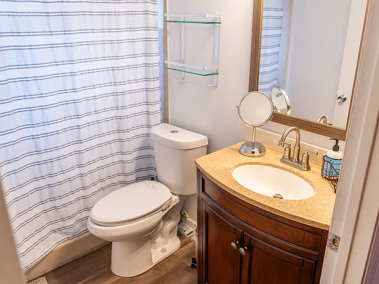 1506 SW 28th Ter — Photo 39