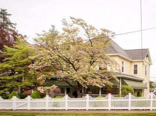 411 S Broad St, Lititz, PA 17543