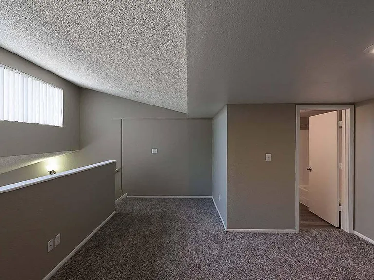 The Flats at Peoria — Photo 23