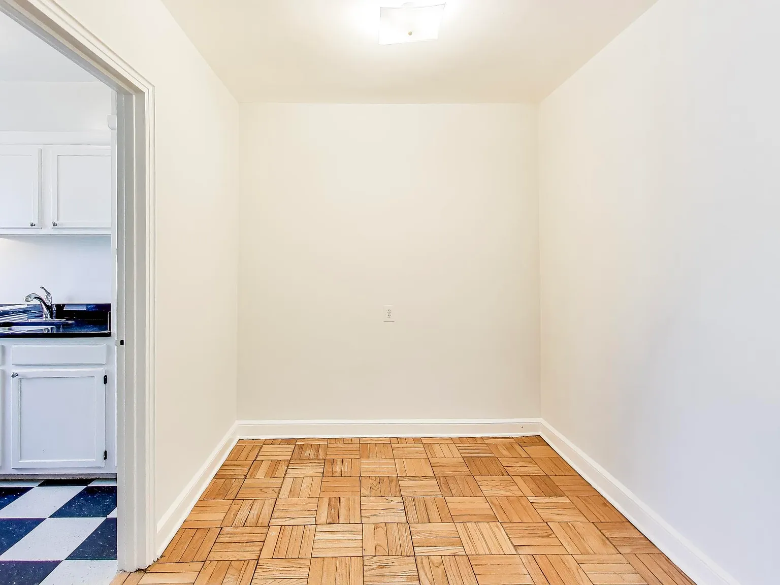 1 bed, 720 sqft, $1,800 — Photo 3
