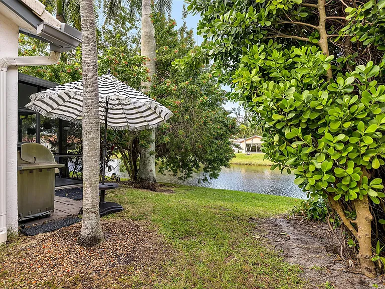 5568 American Cir — Photo 45