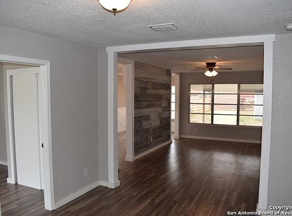 3rd image of 431 Bailey Ave